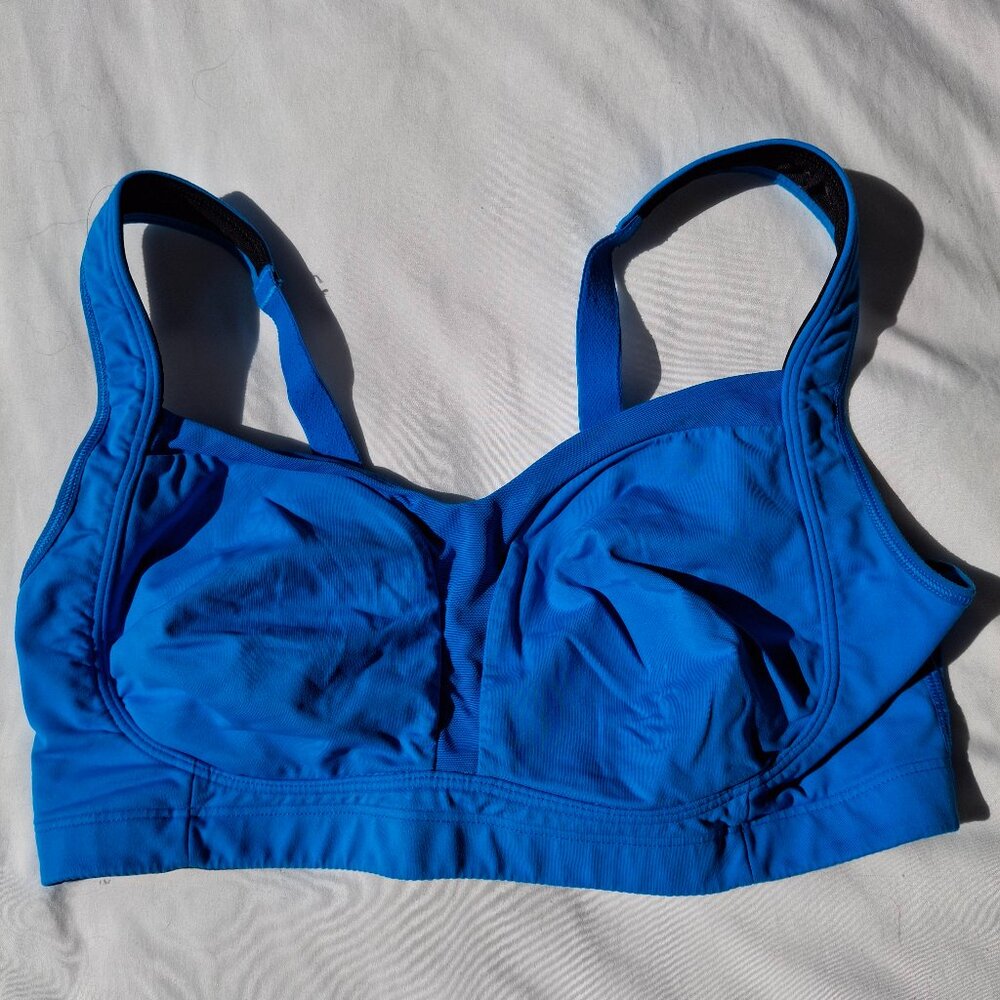 Lululemon Ta Ta Tamer Sports Bra